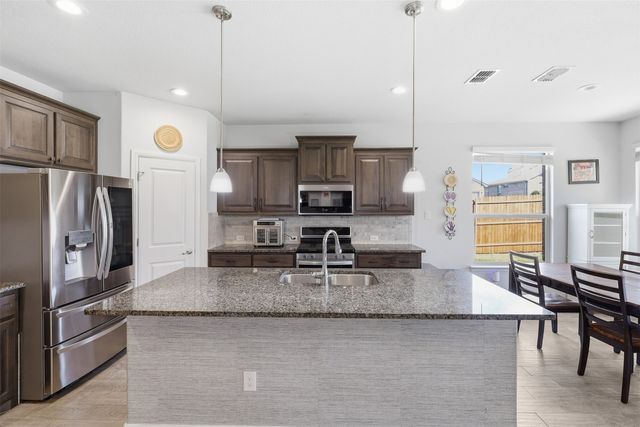 1101 Burlingame Drive, Cleburne, TX 76033