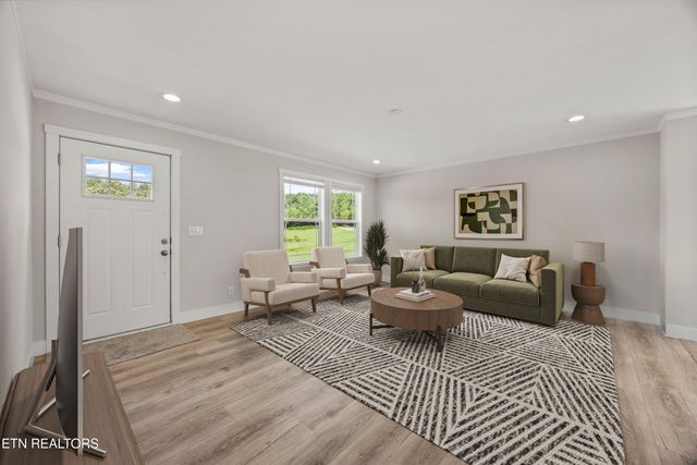 336 Greenbriar Rd, Sweetwater, TN 37874