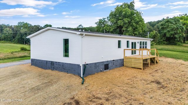 336 Greenbriar Rd, Sweetwater, TN 37874