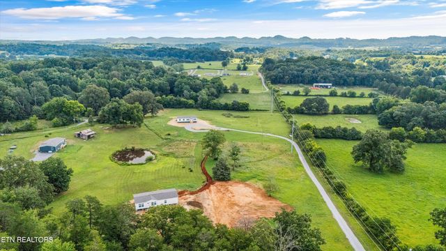 336 Greenbriar Rd, Sweetwater, TN 37874