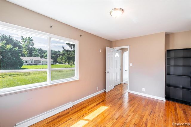 2432 W Farrand Road, Clio, MI 48420