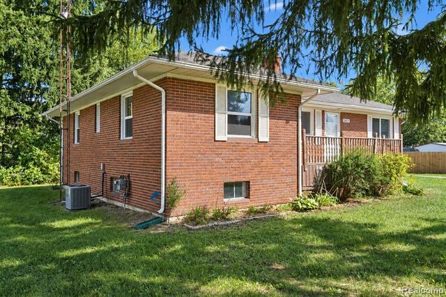 2432 W Farrand Road, Clio, MI 48420