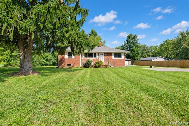 2432 W Farrand Road, Clio, MI 48420