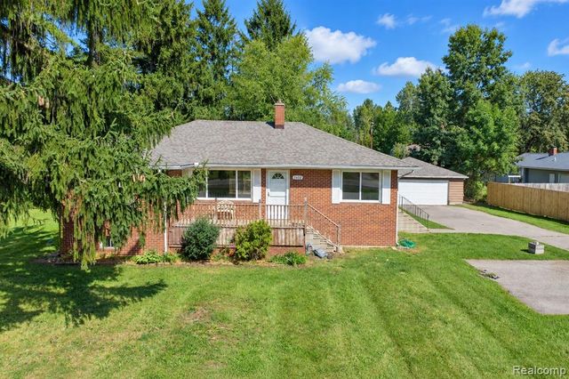 2432 W Farrand Road, Clio, MI 48420