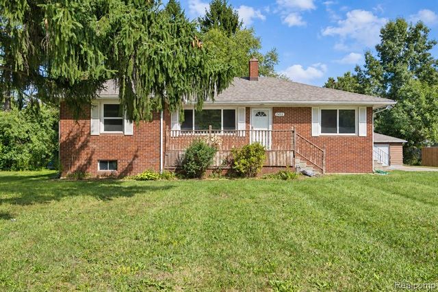 2432 W Farrand Road, Clio, MI 48420