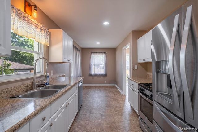 2432 W Farrand Road, Clio, MI 48420