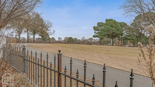 1005 Fairway Drive, Jonesboro, AR 72401