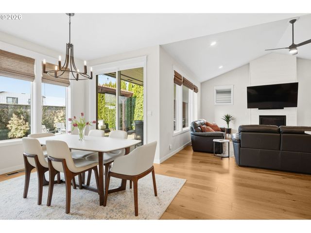 3824 SILETZ St, Eugene, OR 97408