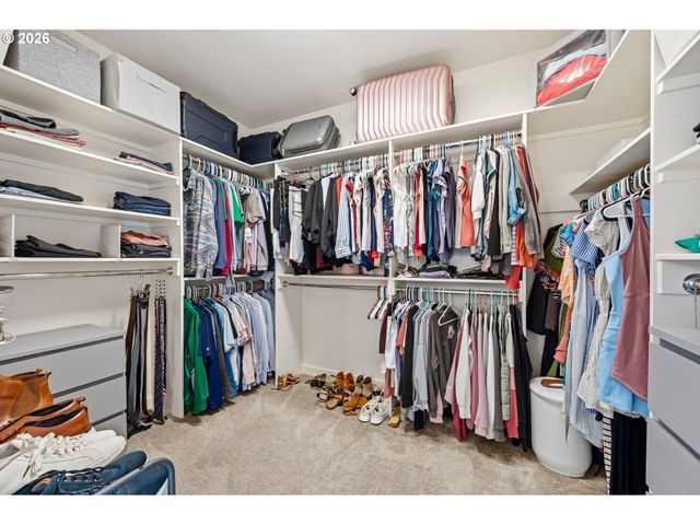 3824 SILETZ St, Eugene, OR 97408