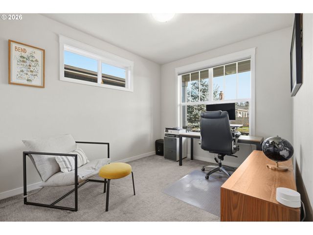 3824 SILETZ St, Eugene, OR 97408