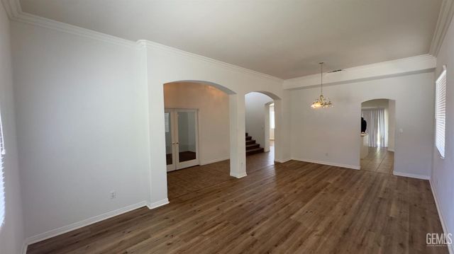 10820 Eagle Vista Drive, Bakersfield, CA 93311