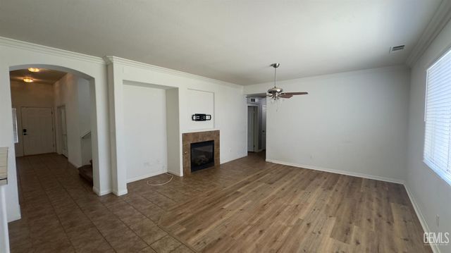 10820 Eagle Vista Drive, Bakersfield, CA 93311