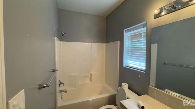 10820 Eagle Vista Drive, Bakersfield, CA 93311