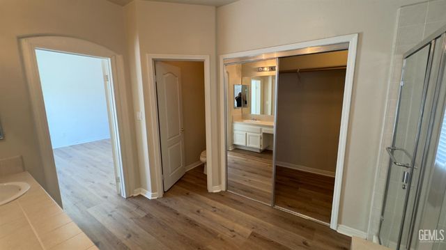 10820 Eagle Vista Drive, Bakersfield, CA 93311