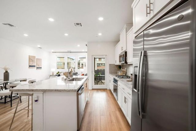 5720 Greige Circle G, Dublin, CA 94568