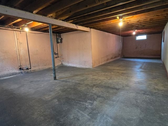 95 Herrman Street, West Springfield, MA 01089