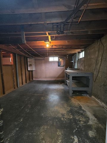 95 Herrman Street, West Springfield, MA 01089