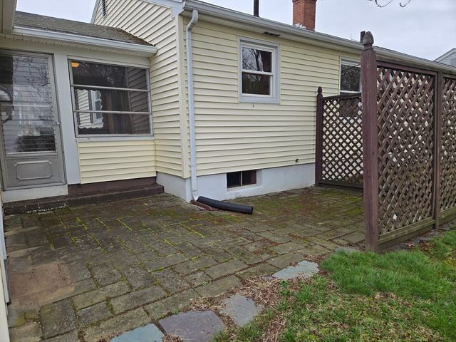 95 Herrman Street, West Springfield, MA 01089