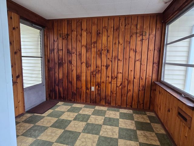 95 Herrman Street, West Springfield, MA 01089