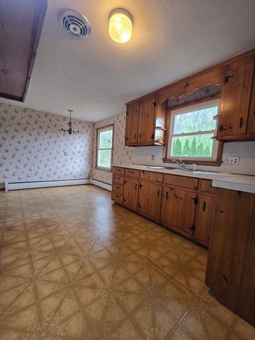 95 Herrman Street, West Springfield, MA 01089