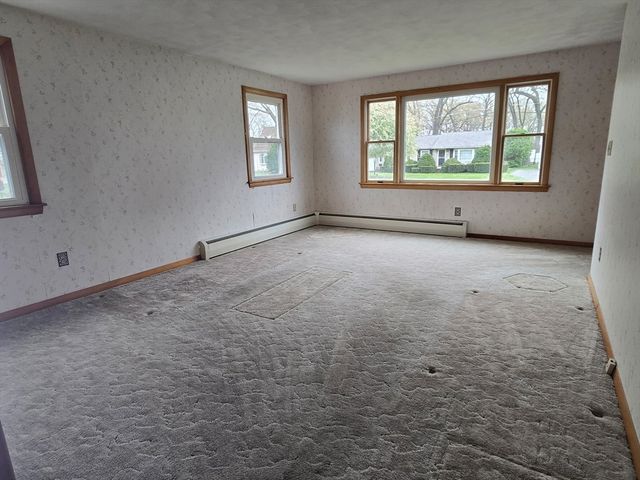 95 Herrman Street, West Springfield, MA 01089