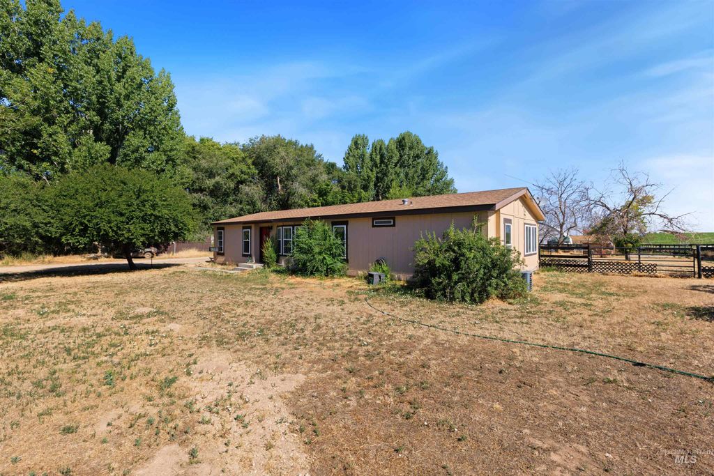 6470 Sunrise Ave, Nampa, ID 83686 photo 4