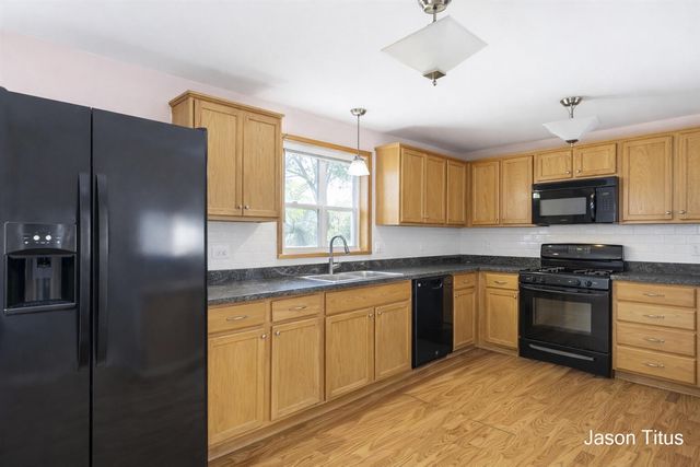 411 Hill Street, Ionia, MI 48846