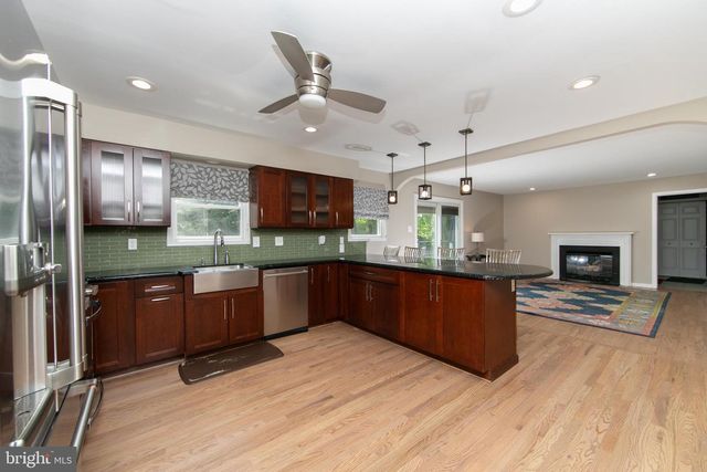 21 FOUNTAIN CT, Cherry Hill, NJ 08034