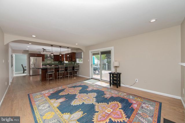 21 FOUNTAIN CT, Cherry Hill, NJ 08034