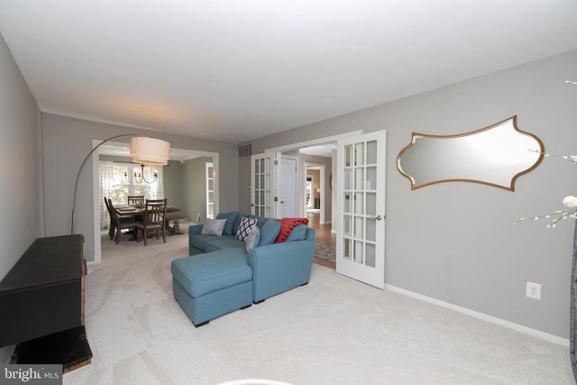 21 FOUNTAIN CT, Cherry Hill, NJ 08034