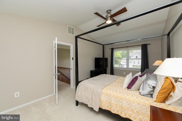 21 FOUNTAIN CT, Cherry Hill, NJ 08034