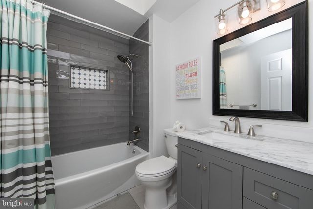 21 FOUNTAIN CT, Cherry Hill, NJ 08034