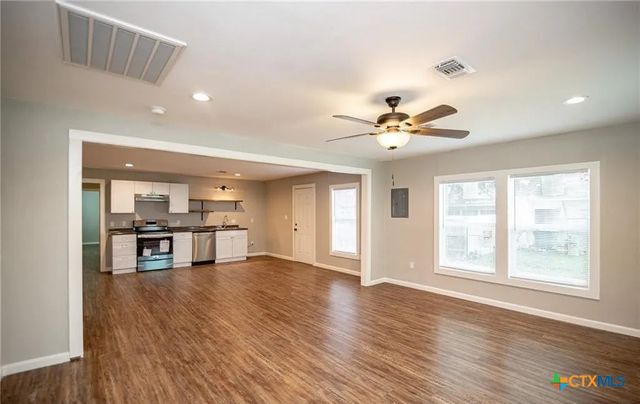 2003 Woodlawn Street front, Victoria, TX 77901