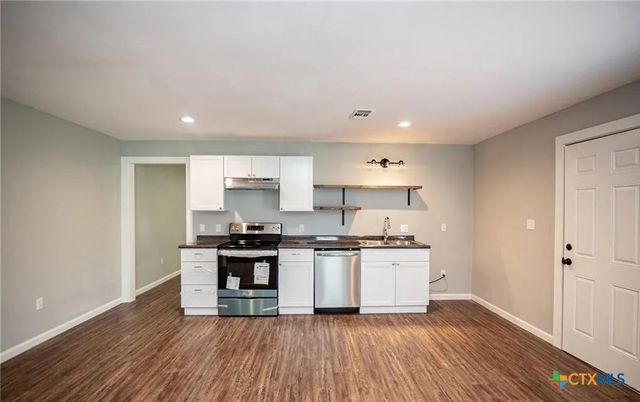 2003 Woodlawn Street front, Victoria, TX 77901