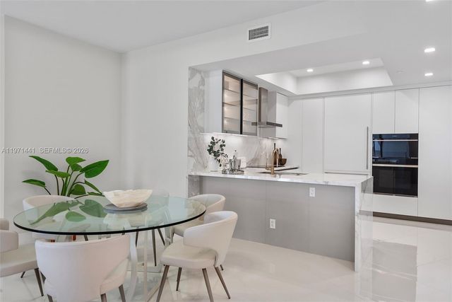 16001 Collins Ave 803, Sunny Isles Beach, FL 33160