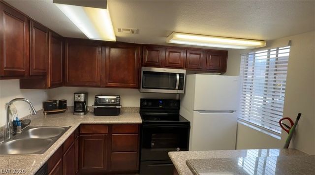 5404 River Glen Drive 361, Las Vegas, NV 89103