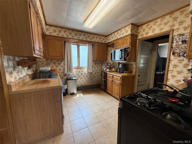 6 White Street, Port Jervis, NY 12771