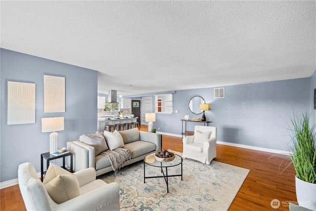 4343 SW 307th Street, Federal Way, WA 98023