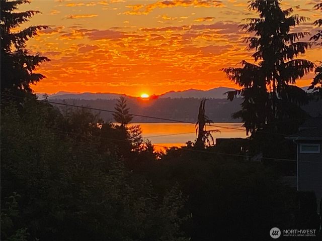 4343 SW 307th Street, Federal Way, WA 98023