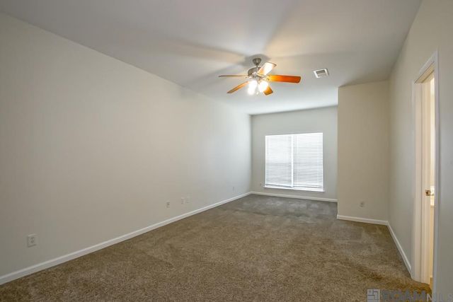 5345 Faulkner Dr, Darrow, LA 70725