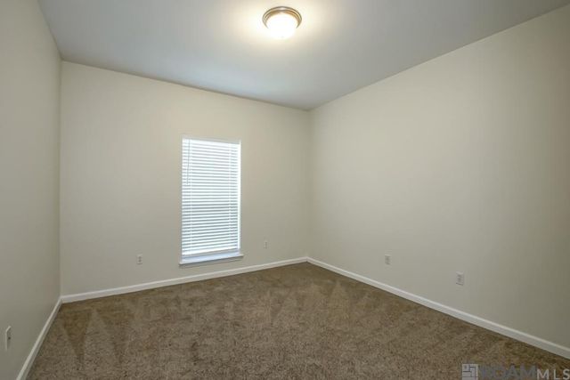 5345 Faulkner Dr, Darrow, LA 70725