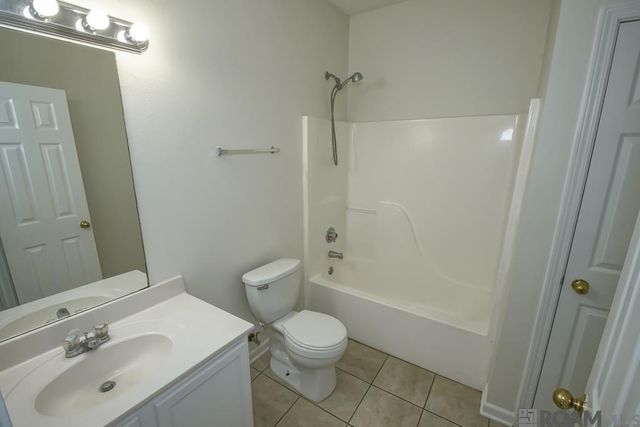 5345 Faulkner Dr, Darrow, LA 70725