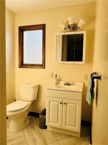 7 Juliand Street, Bainbridge, NY 13733