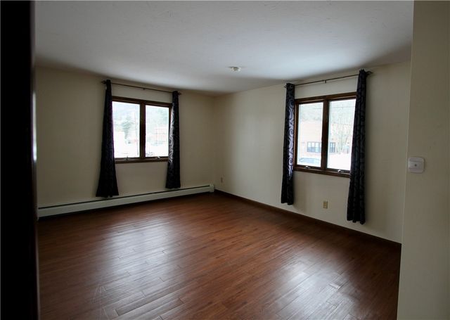 7 Juliand Street, Bainbridge, NY 13733