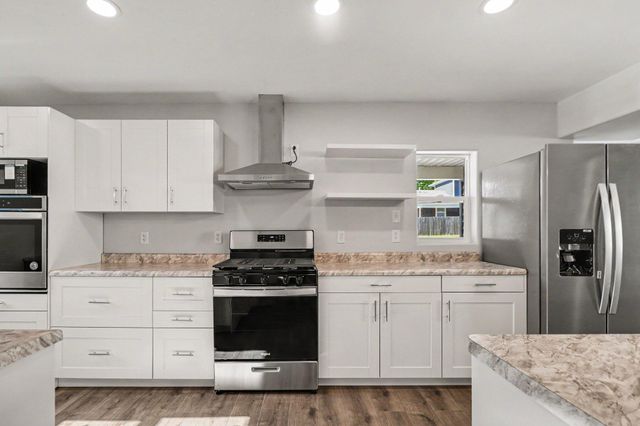 153 W Jefferson Street, Westville, IN 46391