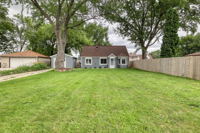 3146 S 106th STREET, West Allis, WI 53227