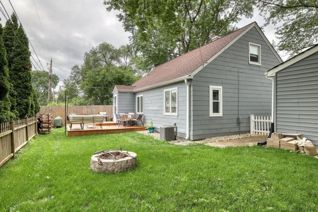 3146 S 106th STREET, West Allis, WI 53227