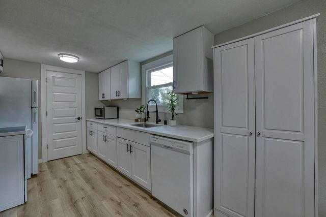 3146 S 106th STREET, West Allis, WI 53227