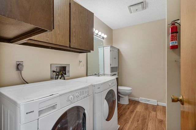 607 S Glover Avenue, Urbana, IL 61802