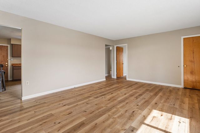 607 S Glover Avenue, Urbana, IL 61802